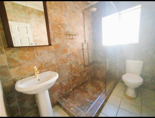 5 BEDROOM HOUSE FOR SALE IN SUNWARD PARK